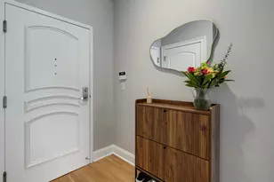 101 W Superior St, Chicago, IL 60654 - Photo 3