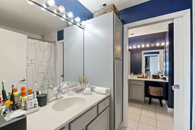 833 W 15th Place #315, Chicago, IL 60608 - Photo 17