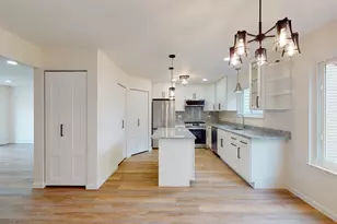 1913 Barnhill Dr, Mundelein, IL 60060 - Photo 7