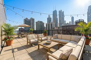 30 E Elm St, Chicago, IL 60611 - Photo 17