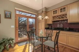 538 Harlowe Ln, Naperville, IL 60565 - Photo 5