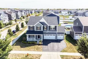 335 Snowdrop Ln, Elgin, IL 60124 - Photo 3