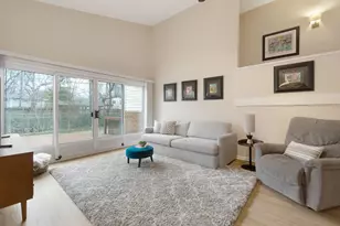 525 Mallard Ln, Deerfield, IL 60015 - Photo 5