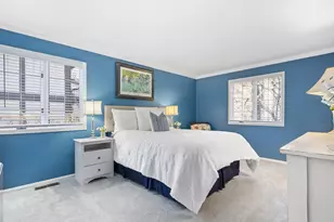 200 Brookside Ln, Willowbrook, IL 60527 - Photo 11