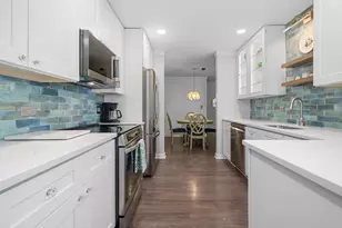 200 Brookside Ln, Willowbrook, IL 60527 - Photo 9