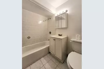 [Address not provided], Oak Park, IL 60302 - Photo 7