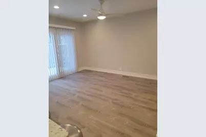 [Address not provided], Roselle, IL 60172 - Photo 17