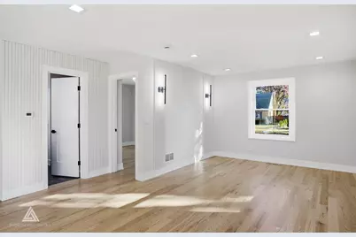 500 N Fairview Avenue, Mount Prospect, IL 60056 - Photo 15