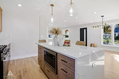 500 N Fairview Avenue, Mount Prospect, IL 60056 - Photo 11