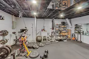 635 Birchwood Ave, Des Plaines, IL 60018 - Photo 33