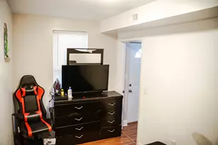 2320 S Albany Ave, Chicago, IL 60623 - Photo 23