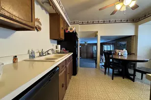 2518 S Cedar Glen Dr, Arlington Heights, IL 60005 - Photo 5