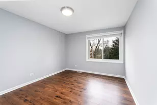 37 Briarwood Ln, Indian Head Park, IL 60525 - Photo 15