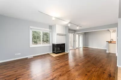 37 Briarwood Lane, Indian Head Park, IL 60525 - Photo 5