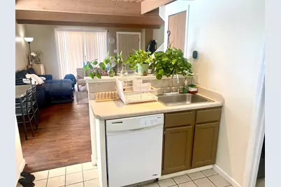 530 Meadow Green Lane #530, Round Lake Beach, IL 60073 - Photo 9