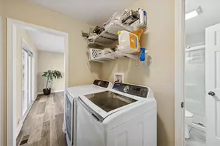 501 Newberry Dr, Streamwood, IL 60107 - Photo 13