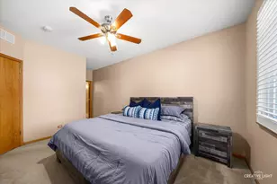 205 Hidden Pond Cir, Aurora, IL 60504 - Photo 11