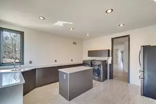 885 N 100 W, Valparaiso, IN 46385 - Photo 11