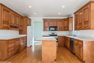 229 Kacie Ct, Westmont, IL 60559 - Photo 5