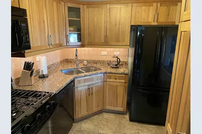 907 S Williams Street #107, Westmont, IL 60559 - Photo 5