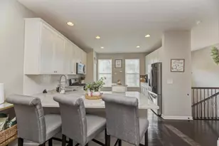 1499 Deer Pointe Dr, South Elgin, IL 60177 - Photo 11