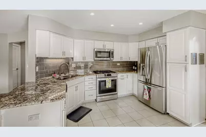 208 Frisco Court, Bloomingdale, IL 60108 - Photo 9