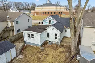 806 W Market St, Bloomington, IL 61701 - Photo 27