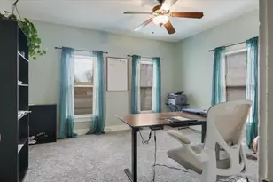 806 W Market St, Bloomington, IL 61701 - Photo 13