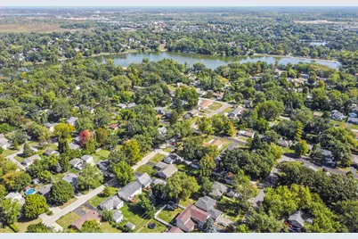 101 Oakleaf Road, Lake in the Hills, IL 60156 - Photo 23