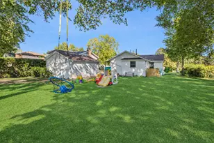 101 Oakleaf Rd, Lake in the Hills, IL 60156 - Photo 17