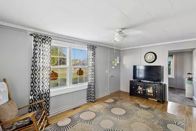 101 Oakleaf Road, Lake in the Hills, IL 60156 - Photo 7