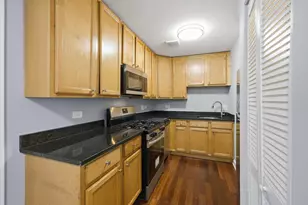 1937 W Pratt Blvd, Chicago, IL 60626 - Photo 3