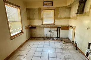 215 N Main St, Mount Prospect, IL 60056 - Photo 13