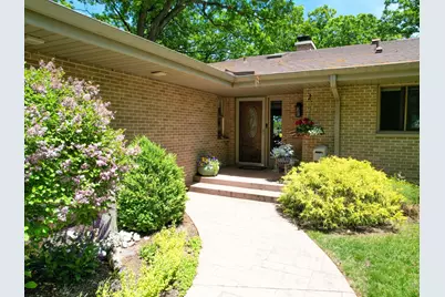 2107 S Pow Wow Trail, Beloit, WI 53511 - Photo 3