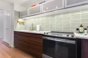 4250 N Marine Dr, Chicago, IL 60613 - Photo 15