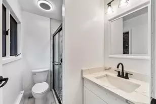 2018 N West St, Wheaton, IL 60187 - Photo 23