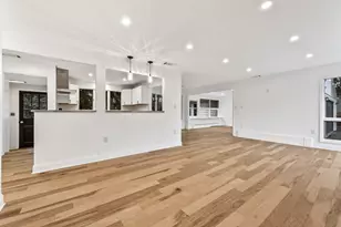 2018 N West St, Wheaton, IL 60187 - Photo 9