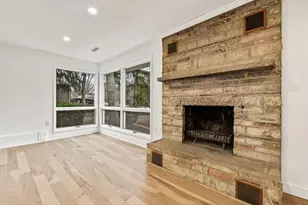 2018 N West St, Wheaton, IL 60187 - Photo 7