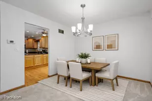 668 Londonberry Ln, Bolingbrook, IL 60440 - Photo 9