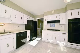 8926 Oak Park Ave, Morton Grove, IL 60053 - Photo 13