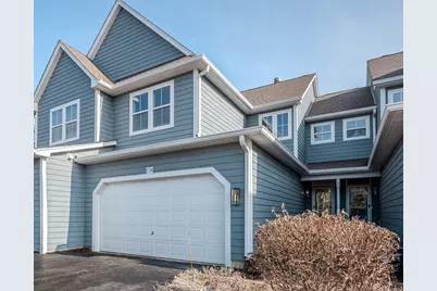 134 Woodview Court #134, Glen Ellyn, IL 60137 - Photo 1