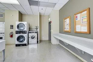 512 N McClurg Ct, Chicago, IL 60611 - Photo 27