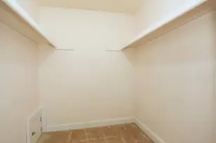 511 Eagle Ct, Schaumburg, IL 60194 - Photo 13