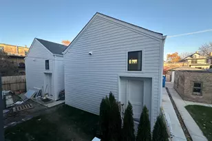 4243 N Damen Ave, Chicago, IL 60618 - Photo 23