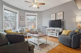 3839 N Wilton Ave, Chicago, IL 60613 - Photo 3