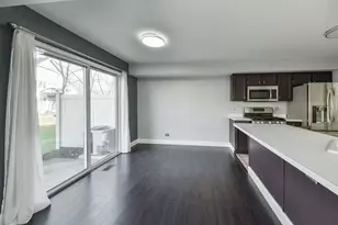 86 Cambridge Ave, Streamwood, IL 60107 - Photo 5