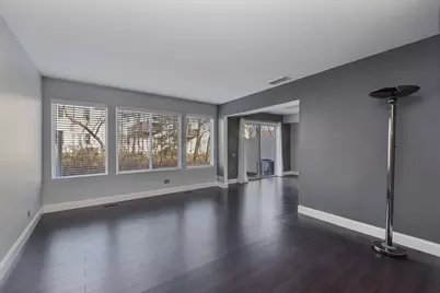 86 Cambridge Avenue, Streamwood, IL 60107 - Photo 3