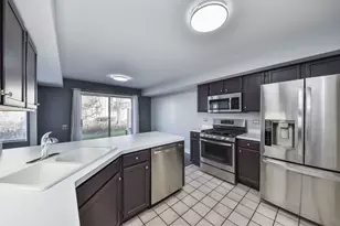 86 Cambridge Ave, Streamwood, IL 60107 - Photo 7