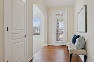 2824 Chevy Chase Ln, Naperville, IL 60564 - Photo 5