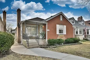 6153 N Lenox Ave, Chicago, IL 60646 - Photo 1